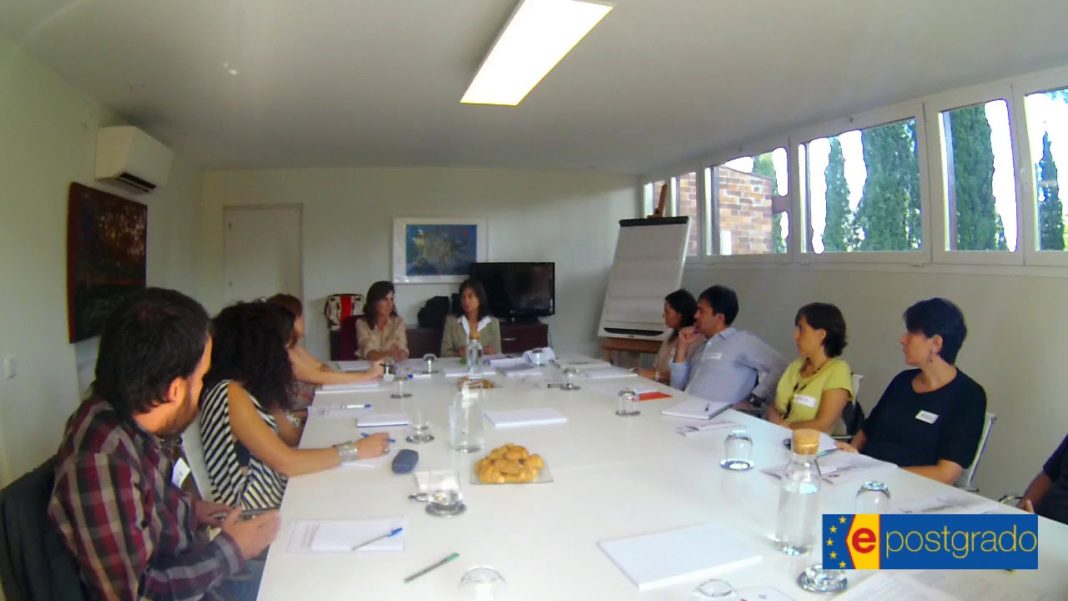 Reunión del equipo docente del Experto Universitario en Coordinador Parental